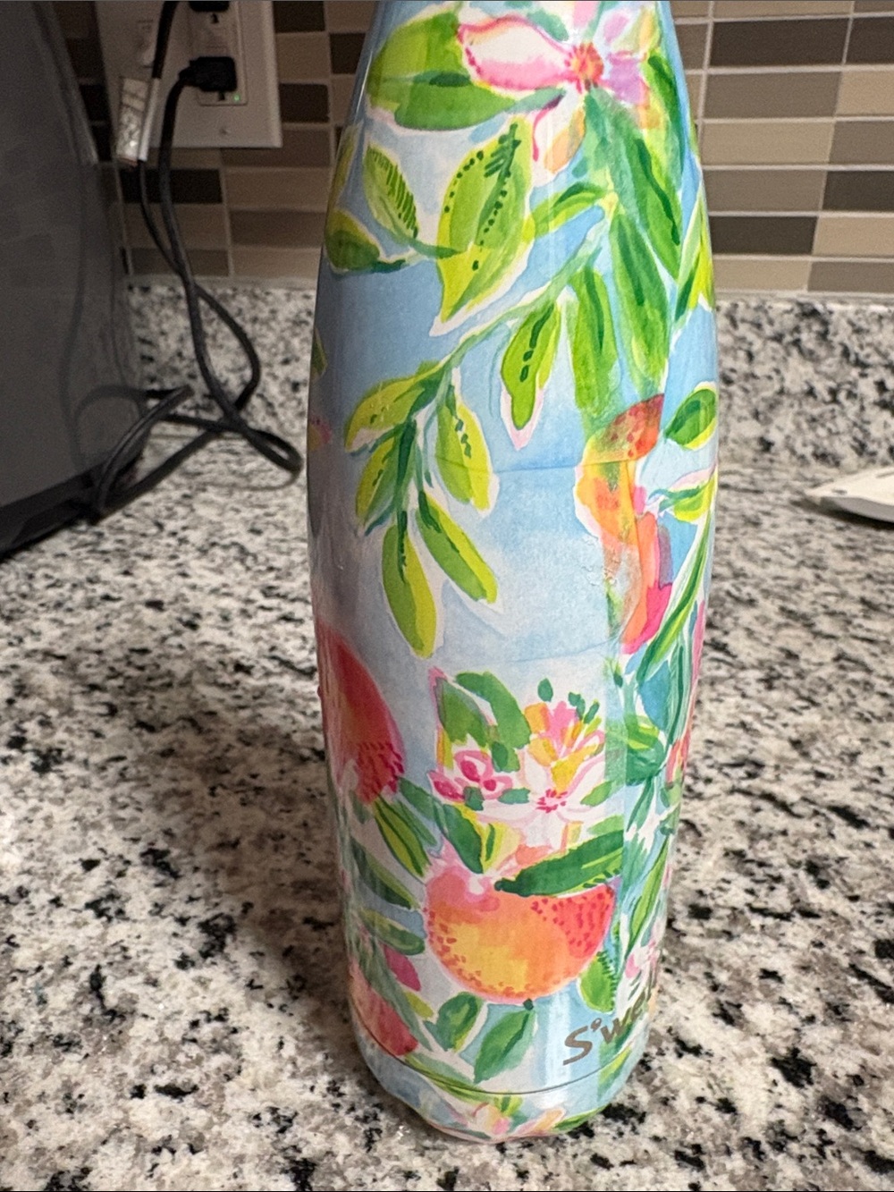 Starbucks + Lilly Pulitzer  Floral Stainless Bottle - Picture 4 of 7